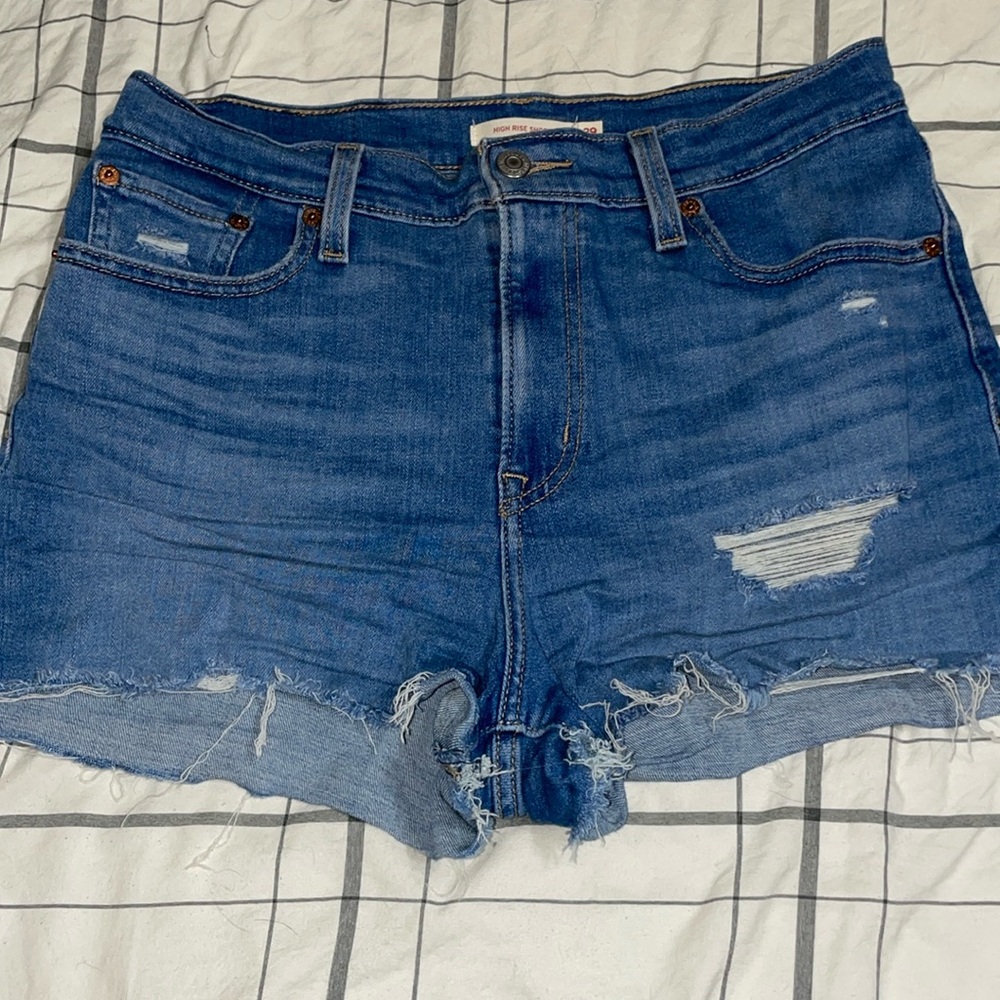 Levi’s denim cutoff shorts size 29